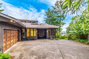 $1,450,000 - 1239/1241 Okanagan Pl<br>British Columbia, V9R 6C2