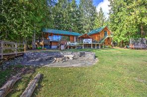 $2,295,000 - 8335 Sa-Seen-Os Rd<br>British Columbia, V0R 3E1