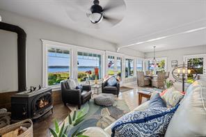 $1,987,000 - 505 Arbutus Bay Rd<br>British Columbia, V0R 1W0