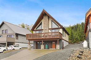 $1,399,999 - 880 cruikshank Ridge<br>British Columbia, V9J 1L0