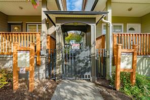 $499,900 - 582 Rosehill St<br>British Columbia, V9S 1H6