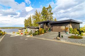 $1,389,000 - 4231 Skye Rd<br>British Columbia, V9G 1Y5