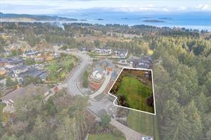 $899,000 - 7310 Spence's Way<br>British Columbia, V0R 2H0