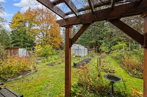 $1,475,000 - 5910 Sea Terrace Rd<br>British Columbia, V9J 1W1