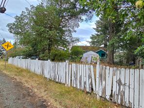 $419,000 - 1790 Waddington Rd<br>British Columbia, V9S 4W3