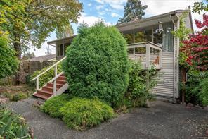 $630,000 - 750 Connaught Ave<br>British Columbia, V9R 4J6