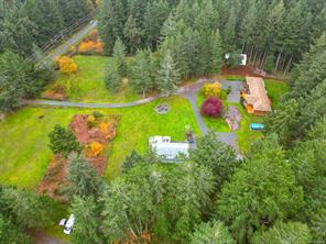 $1,650,000 - 2730 Cedar Heights Cres<br>British Columbia, V9X 1N9