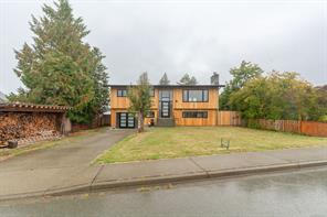 $639,900 - 4439 South Cres<br>British Columbia, V9Y 1L8