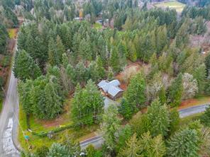 $1,395,000 - 3710 Riverside Rd<br>British Columbia, V9L 6M9