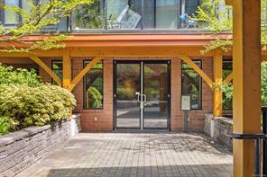 $595,000 - 2300 Mansfield Dr<br>British Columbia, V9N 3S3