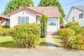 $545,000 - 3561 12th Ave<br>British Columbia, V9Y 4Z9