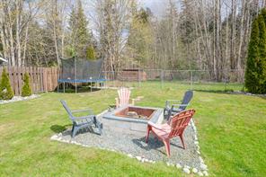 $699,900 - 5527 Woodland Cres<br>British Columbia, V9Y 8E6