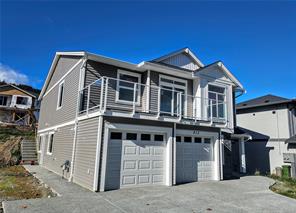 $1,020,000 - 812 Russell Rd<br>British Columbia, V9G 1W4