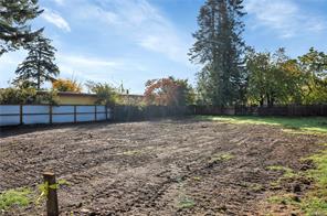 $499,000 - 395 Evergreen Rd<br>British Columbia, V9W 3R6