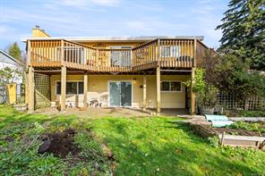 $750,000 - 1689 Robb Ave<br>British Columbia, V9M 2W6