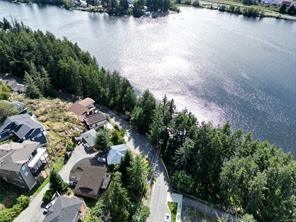 $679,900 - 950 Woodpecker Lane<br>British Columbia, V9T 5J7