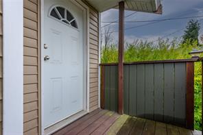 $325,000 - 1971 19th Ave<br>British Columbia, V9W 4M8