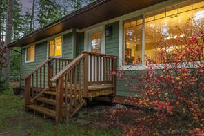 $760,000 - 312 Spruce Ave<br>British Columbia, V0R 1X1