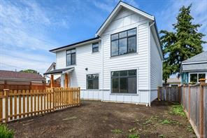 $629,000 - 381 13th St<br>British Columbia, V9N 1T5