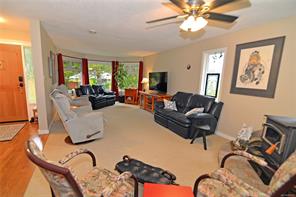 $1,290,000 - 576 Dogwood Rd<br>British Columbia, V9K 1B1