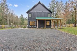 $1,250,000 - 571 Holiday Rd<br>British Columbia, V0R 1W0