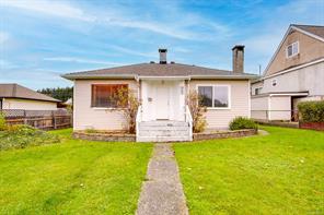 $449,900 - 3727 15th Ave<br>British Columbia, V9Y 5C7