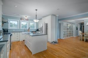 $1,099,000 - 5080 Golden St<br>British Columbia, V9Y 7H9