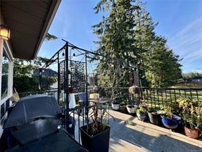 $1,099,900 - 5287 Crestview Dr<br>British Columbia, V9T 5Z8