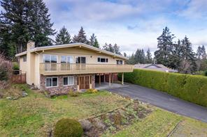 $850,000 - 243 Cilaire Dr<br>British Columbia, V9S 3E6