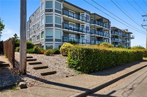 $358,000 - 690 Colwyn St<br>British Columbia, V9W 2X1