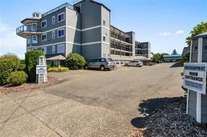 $358,000 - 690 Colwyn St<br>British Columbia, V9W 2X1