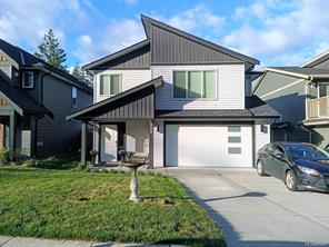 $1,099,000 - 568 Marisa St<br>British Columbia, V9R 0H5