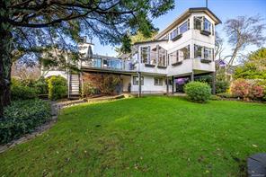 $869,000 - 266 Alpine St<br>British Columbia, V9M 1G2