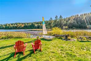 $1,575,000 - 3324 Rockhampton Rd<br>British Columbia, V9P 9H5