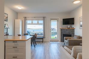 $815,000 - 230 Main St<br>Tofino, British Columbia, V0R 2Z0