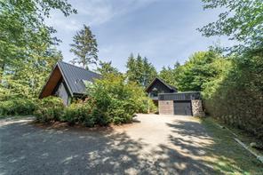 $1,869,000 - 1156 Pacific Rim Hwy<br>Tofino, British Columbia, V0R 2Z0