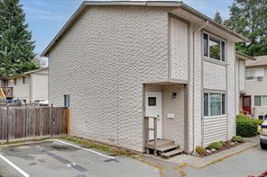 $489,000 - 1628 Fuller St<br>Nanaimo, British Columbia, V9S 1B1