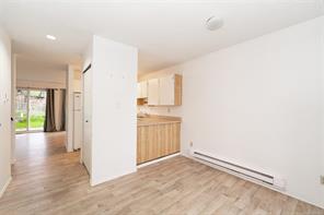 $412,500 - 444 Bruce Ave<br>Nanaimo, British Columbia, V9R 1S1