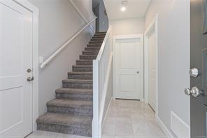 $1,055,000 - 664 Eighth St<br>Nanaimo, British Columbia, V9R 1B4