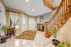 $1,118,000 - 2344 Valley View Dr<br>British Columbia, V9N 8S5
