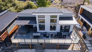 $1,970,000 - 571 Gibson St<br>Tofino, British Columbia, V0R 2Z0