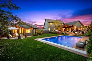 $1,859,000 - 1390 Zephyr Pl<br>British Columbia, V9M 4J6