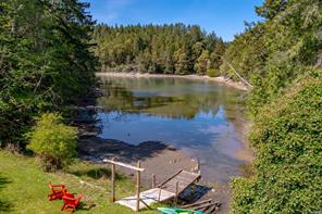 $880,000 - 5 WILLIAMS Rd<br>British Columbia, V0R 2J0