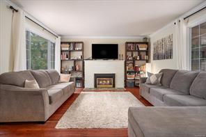 $1,549,000 - 4800 Island Hwy<br>British Columbia, V9K 1Y9