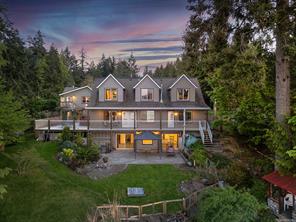 $1,850,000 - 7820 Ships Point Rd<br>British Columbia, V0R 1W0