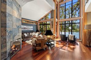 $2,950,000 - 211 Ferntree Pl<br>British Columbia, V9T 5M1