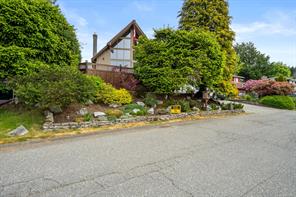 $835,000 - 327 Nim Nim Ave<br>British Columbia, V9N 5P9