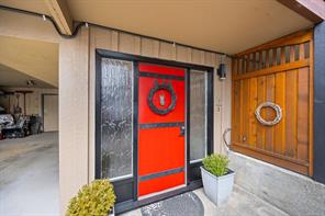 $835,000 - 327 Nim Nim Ave<br>British Columbia, V9N 5P9