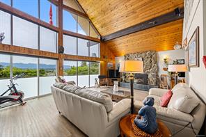 $835,000 - 327 Nim Nim Ave<br>British Columbia, V9N 5P9