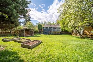 $624,900 - 676 Beaconsfield Rd<br>Nanaimo, British Columbia, V9R 1X2